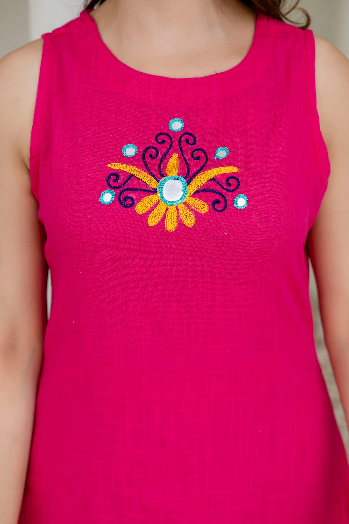 Pink embroidery sleeveless kurta pant set