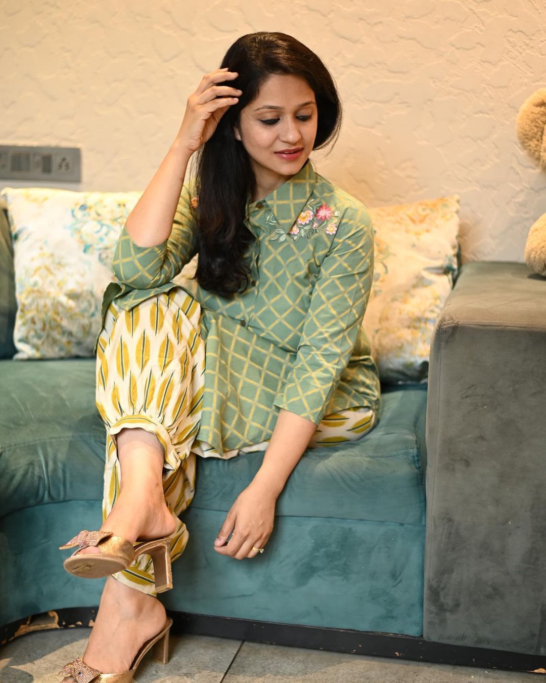 Women cotton pathani suit with shoulder embroidery and patiyala