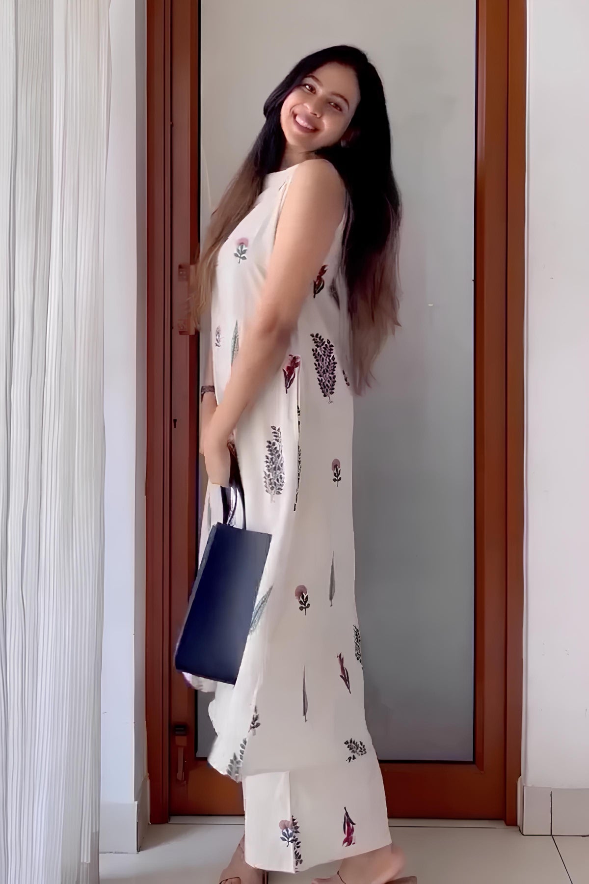 HANDBLOCK-PRINTED KURTA SET β A TIMELESS PIECE THAT BLENDS SIMPLICITY WITH SOPHISTICATION