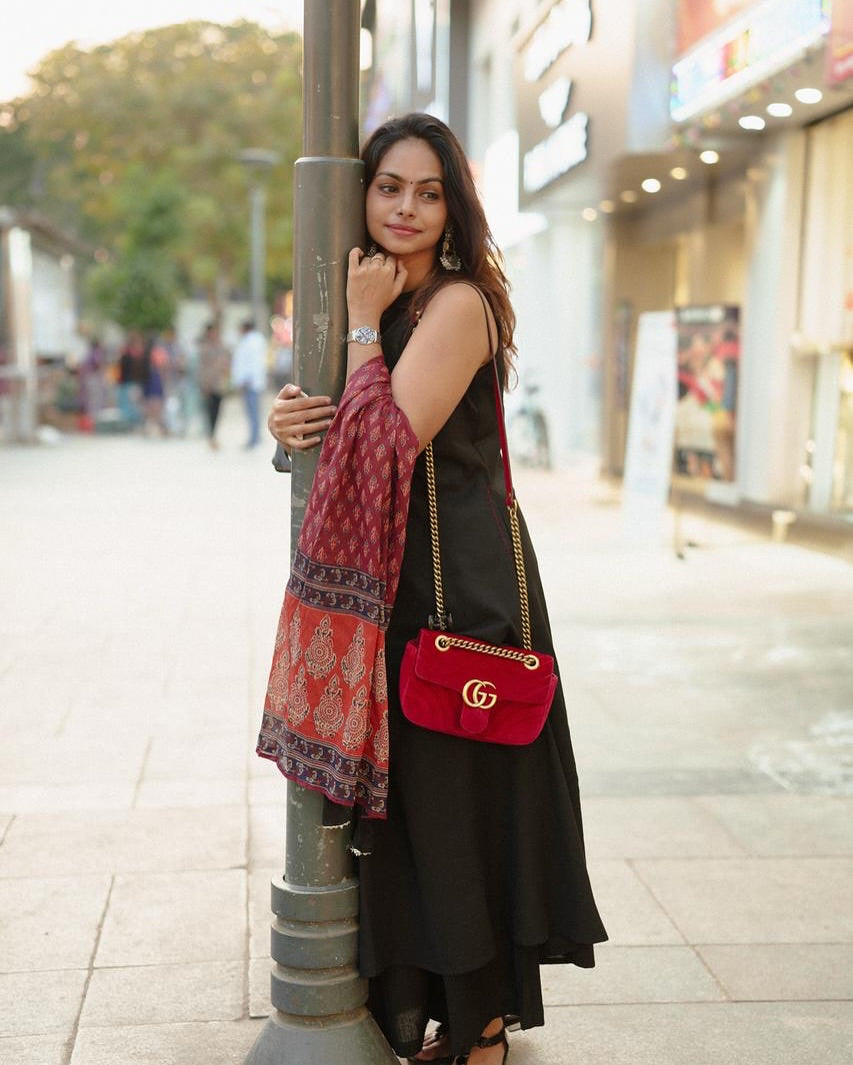 ELEVATE UR STYLE IN OUR CLASSY HANDLOOM A LINE KURTI PANT DUPATTA SET