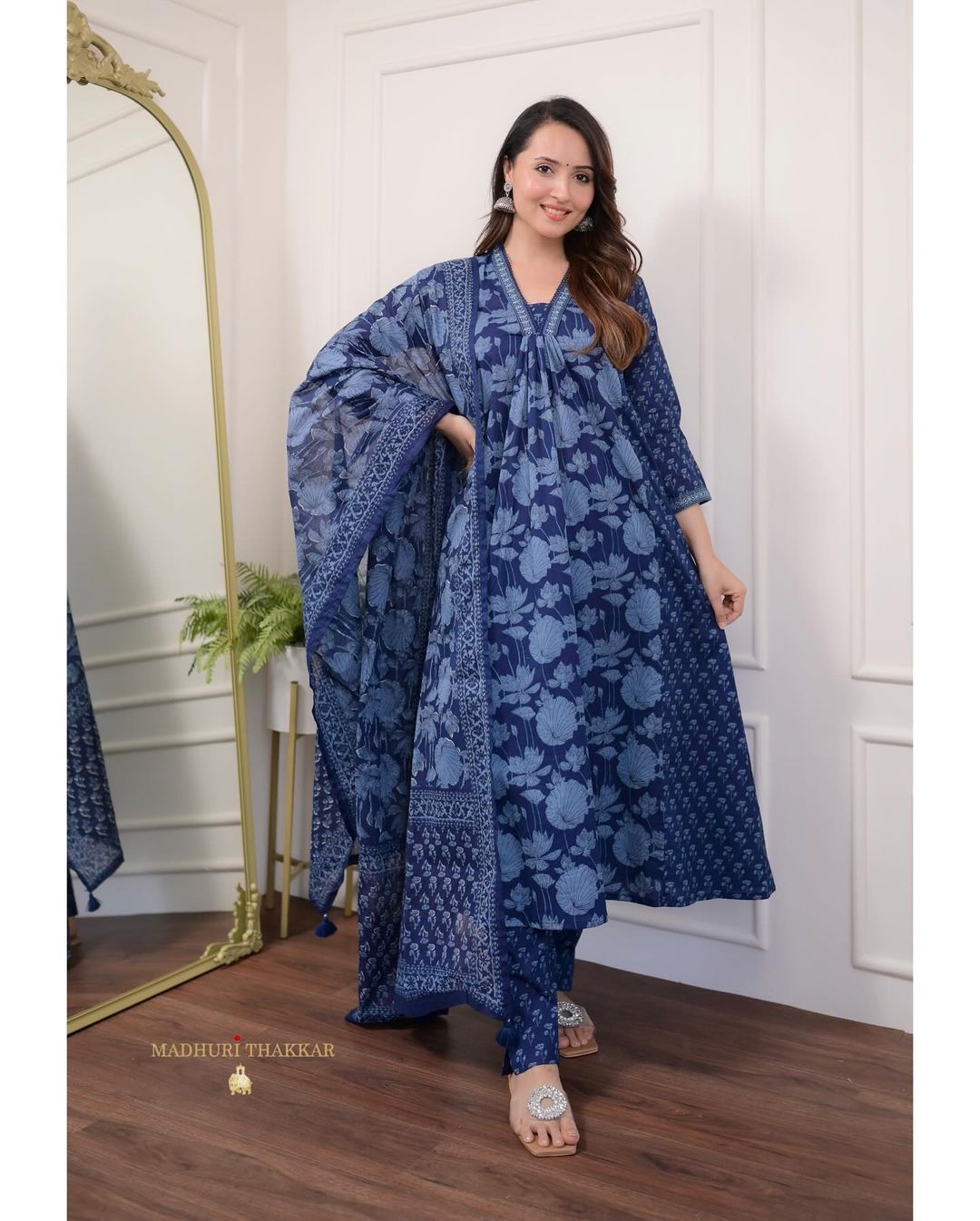Women kurta pant dupatta set