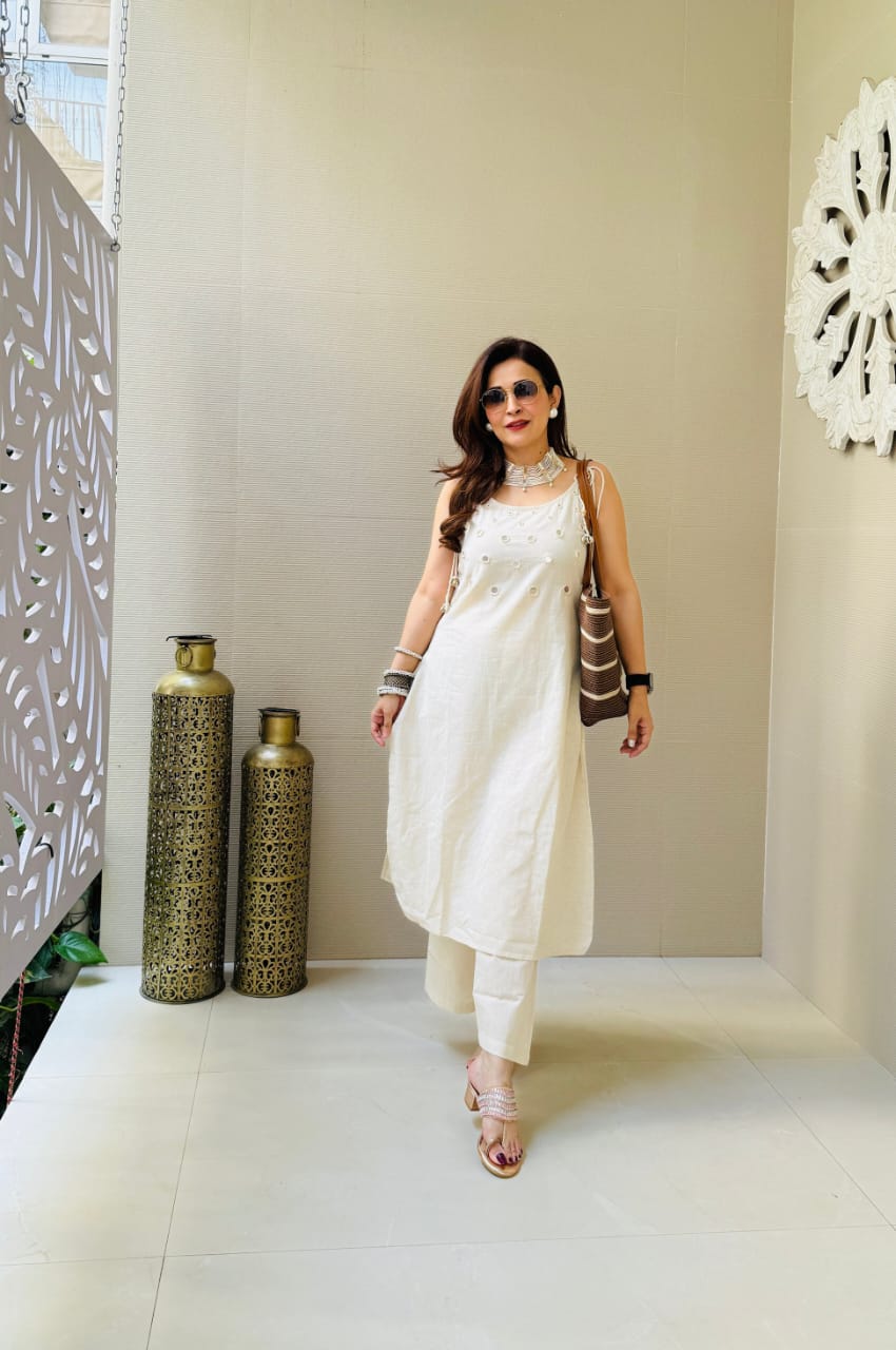 Gleam Hand Mirror Kurta Set